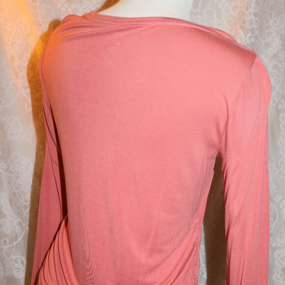 Sonoma Maternity size Medium top very stretchy fabric - Picture 3 of 6